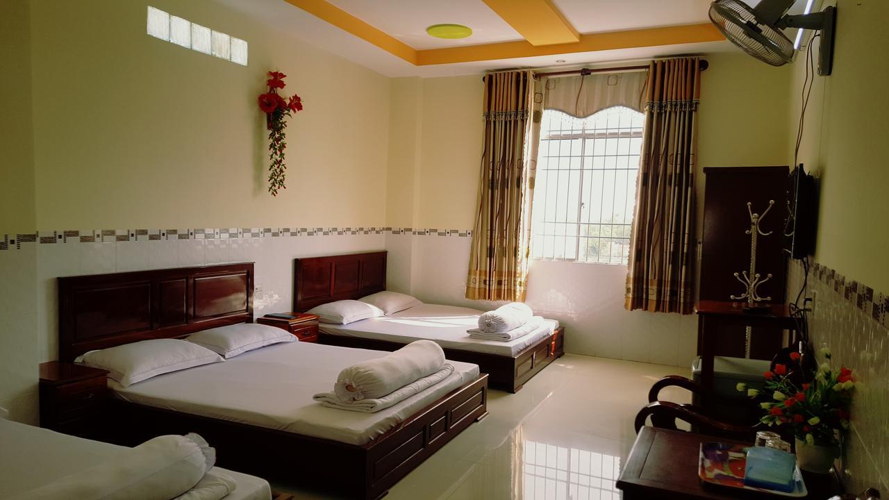Huynh Nhu Hotel Cà Mau Exterior foto